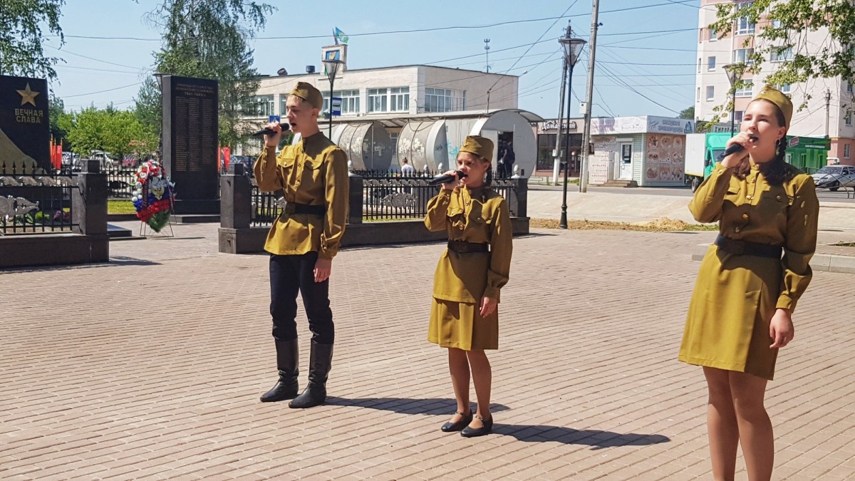 22 июня,  ровно в четыре часа