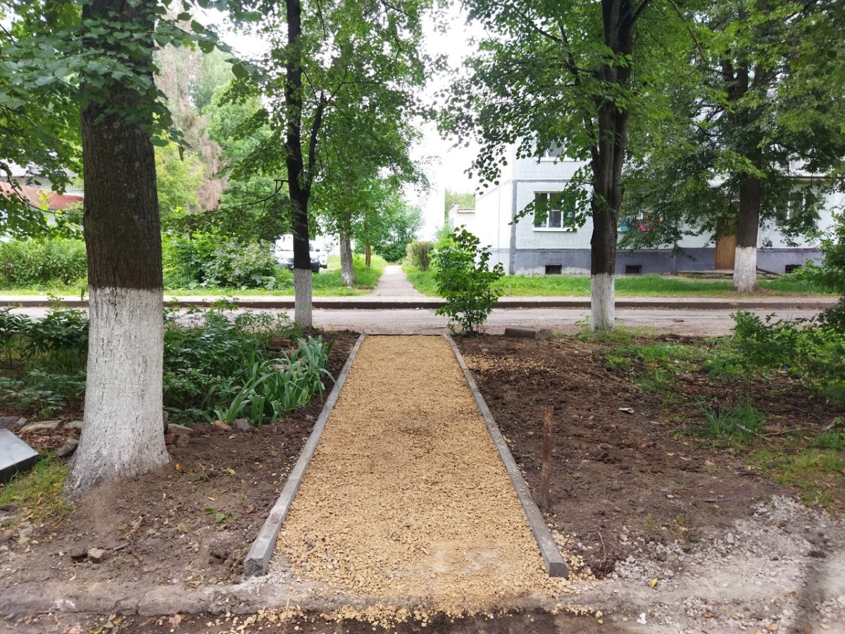 Это лето «украшает» Балабаново новыми тротуарами