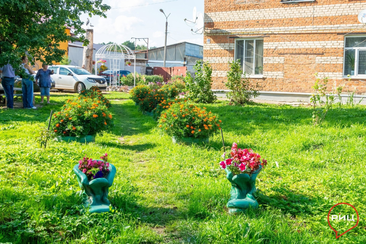 Дворовая территория дома №108 на улице Берникова снова приковала внимание городской администрации и депутатов боровской Думы