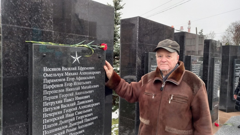 В Балабанове завершили реконструкцию мемориальной зоны сквера Победы