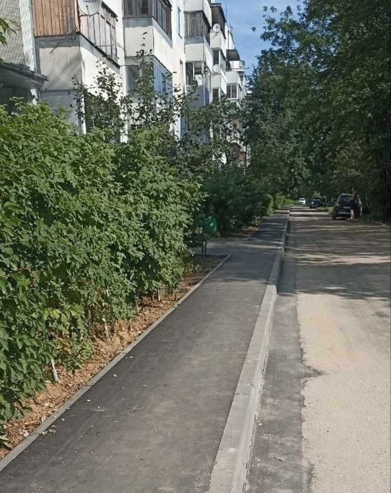 А у нас во дворе