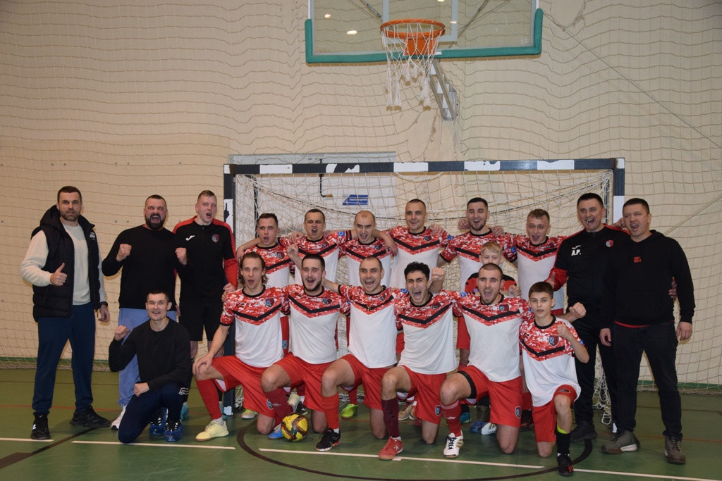Футбол под грохот барабана