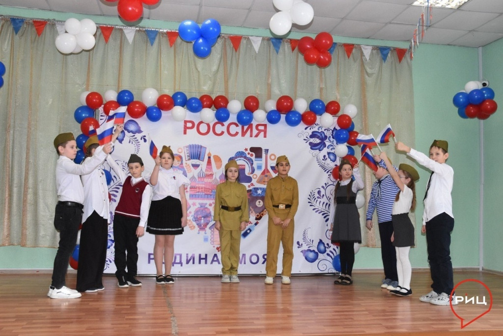 В балабановской третьей школе дали старт Году защитника Отечества