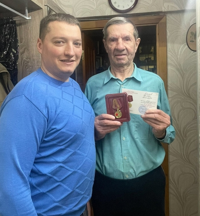 В Боровском районе продолжают награждать ветеранов и тружеников тыла юбилейными медалями «80 лет Победы в Великой Отечественной войне 1941-1945 годов»