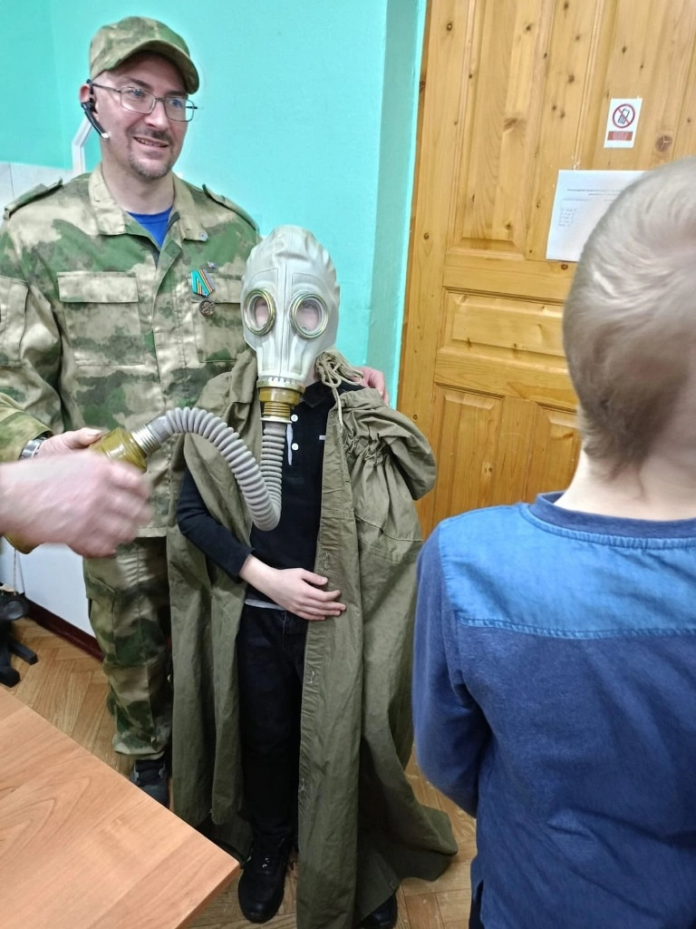 Четвероклассники ермолинской школы получили уникальную возможность погрузиться в атмосферу военного времени