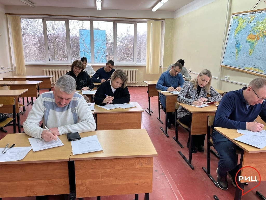 Родители выпускников школ Боровского района приняли участие во Всероссийской акции «Сдаем вместе»