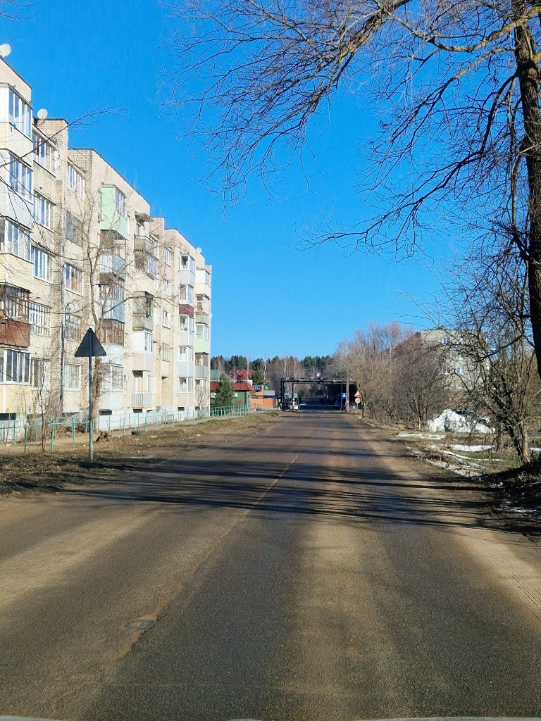 Держи карман шире
