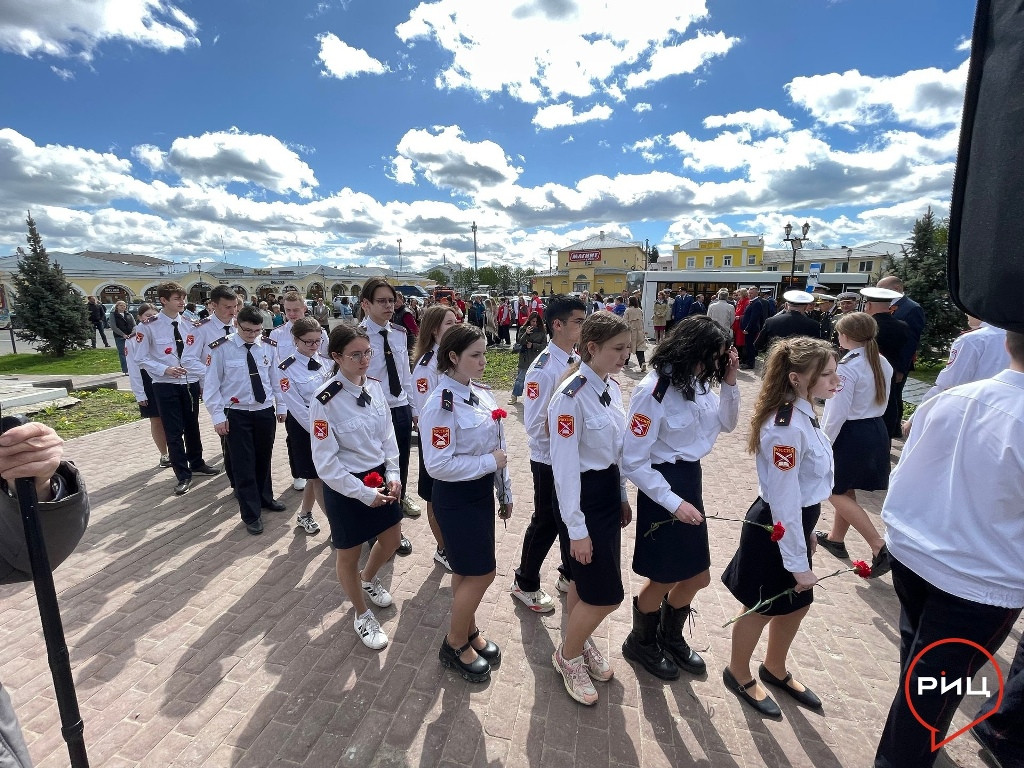 Сегодня в Боровске у Вечного огня состоялся митинг «Победа в сердцах поколений»