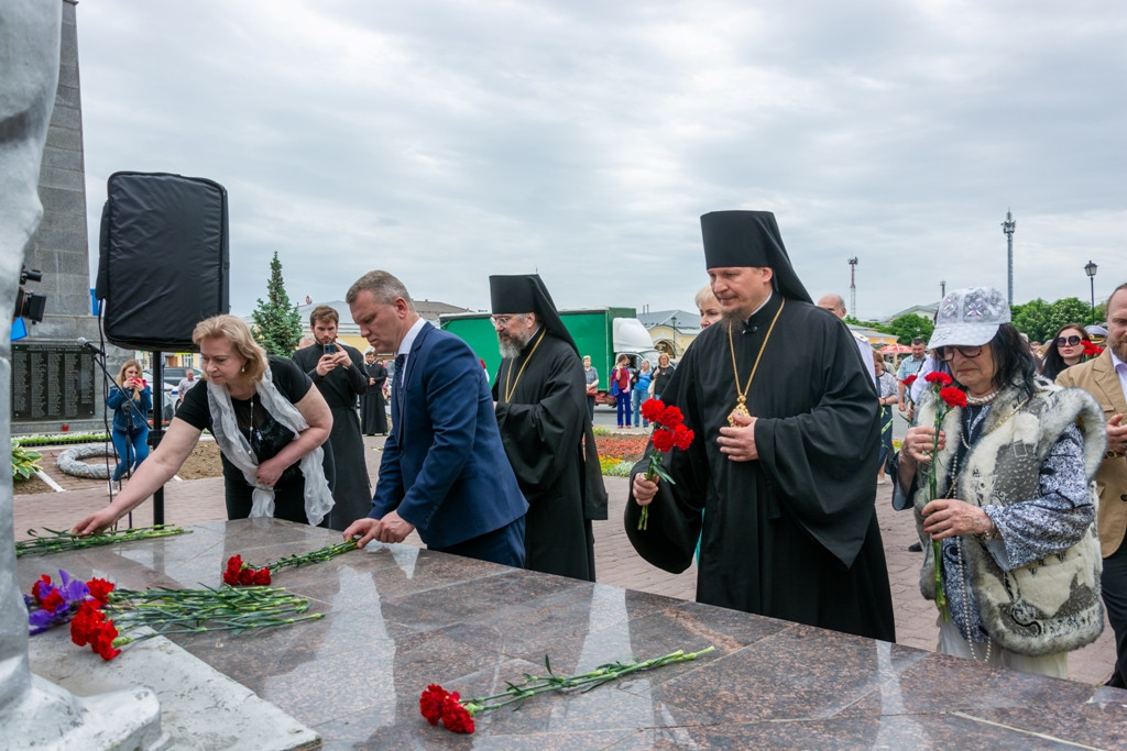 Под Андреевским флагом