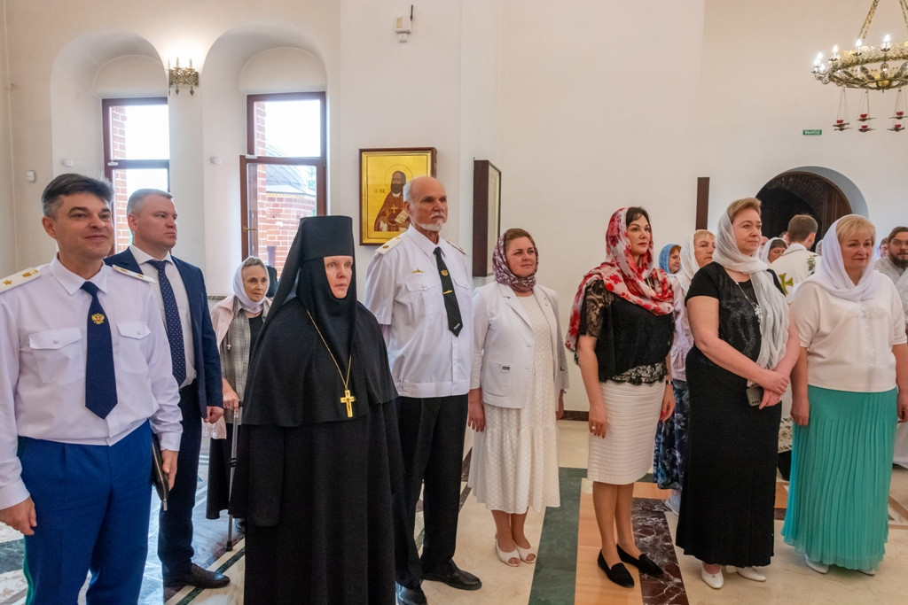Под Андреевским флагом