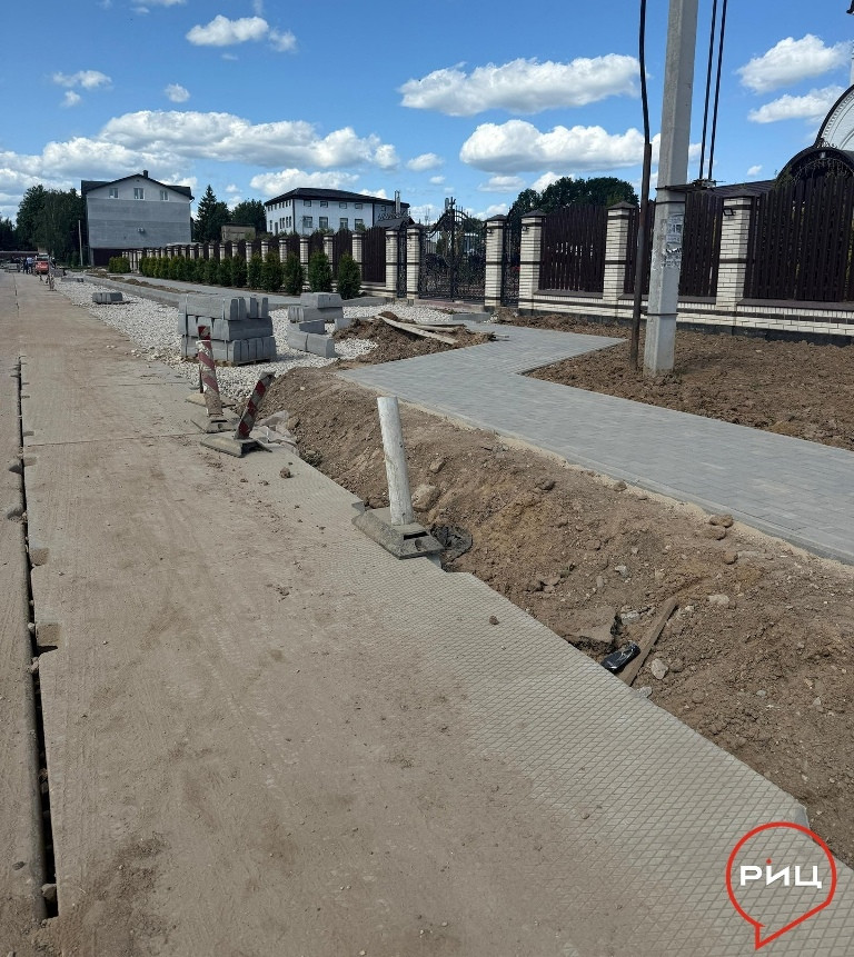 В Кривском ремонтируют дорогу на улице Центральной