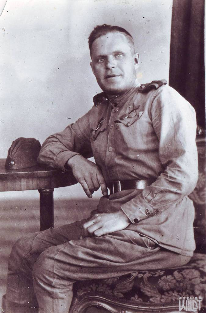 Трудными дорогами войны