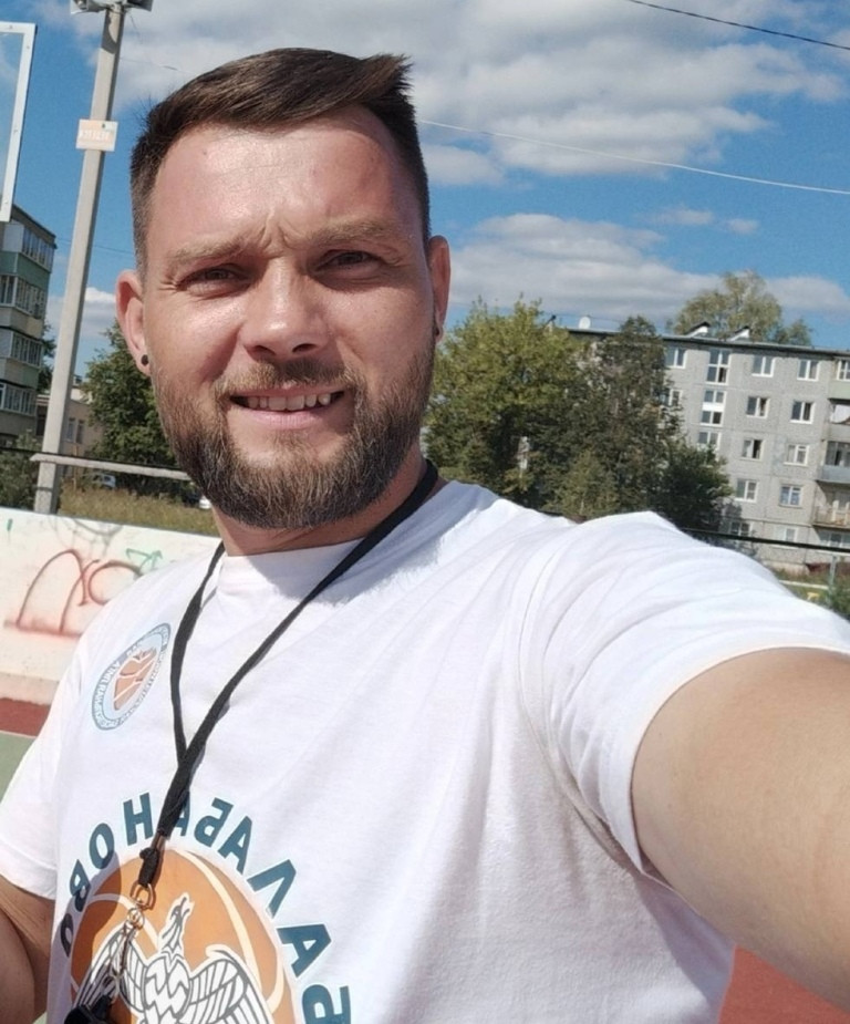 В Балабанове власти и жители сообща благоустраивают дворы