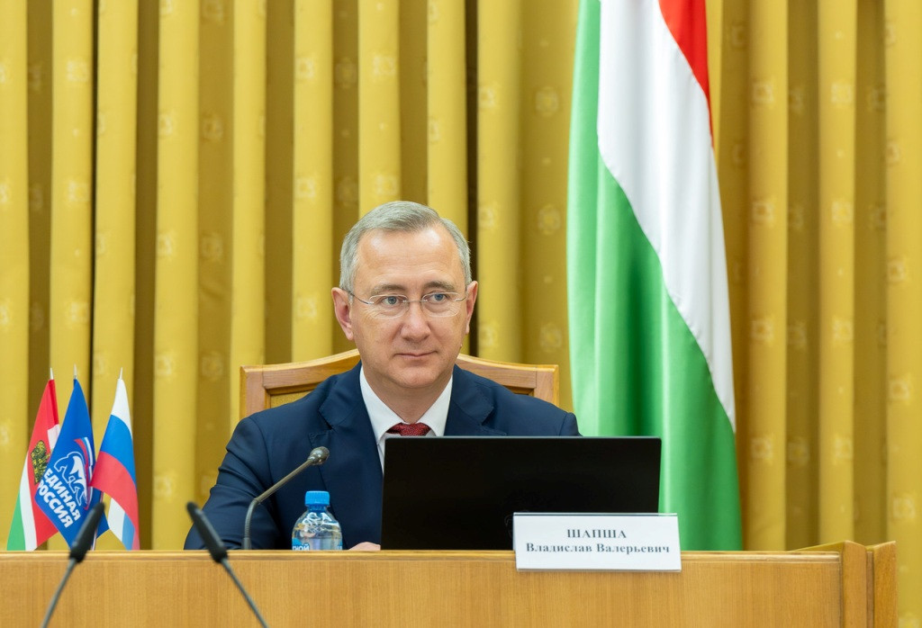 Владислав Шапша приветствовал однопартийцев – депутатов Законодательного Собрания области восьмого созыва
