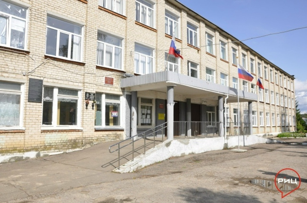 Пять школ в Боровском округе закрылись на карантин