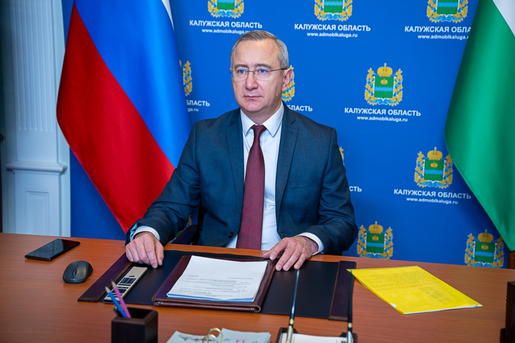 Владислав Шапша дал поручения по итогам рассмотрения обращений граждан в социальных сетях