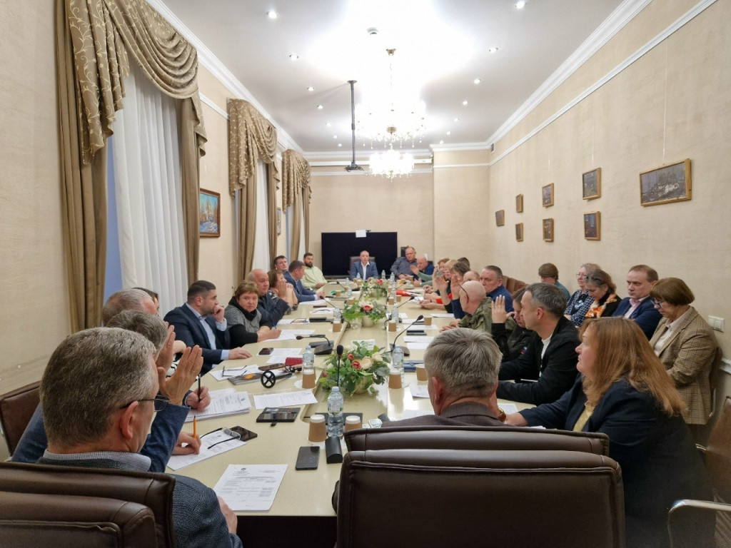 Почти пять с половиной миллиардов рублей