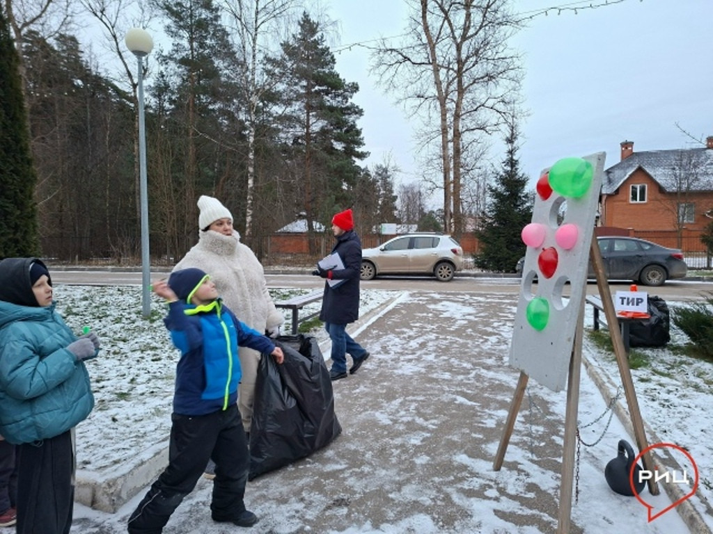 В боровской спортивной школе «Звезда» отпраздновали приближающийся Новый год