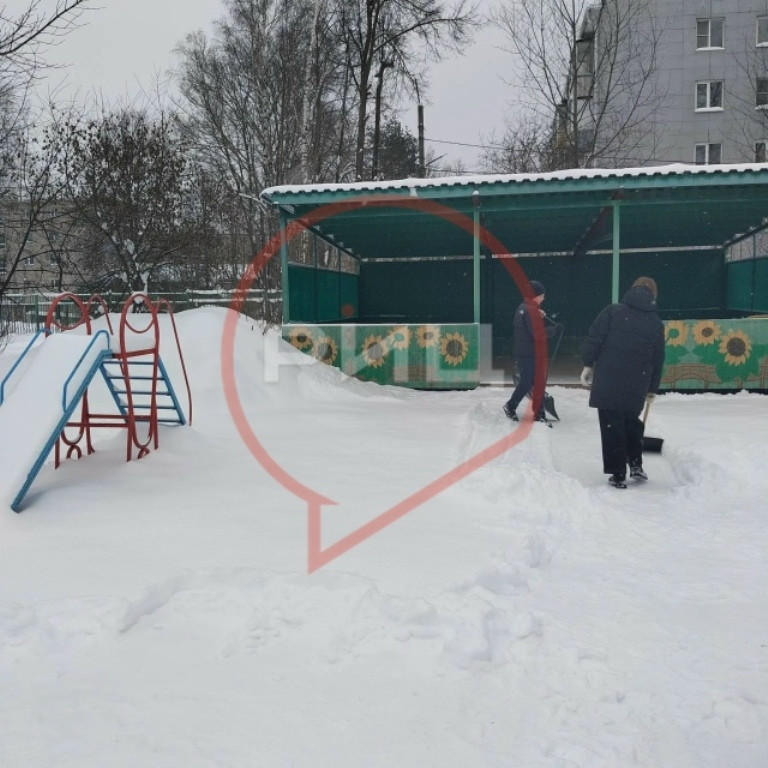 Помогли малышам