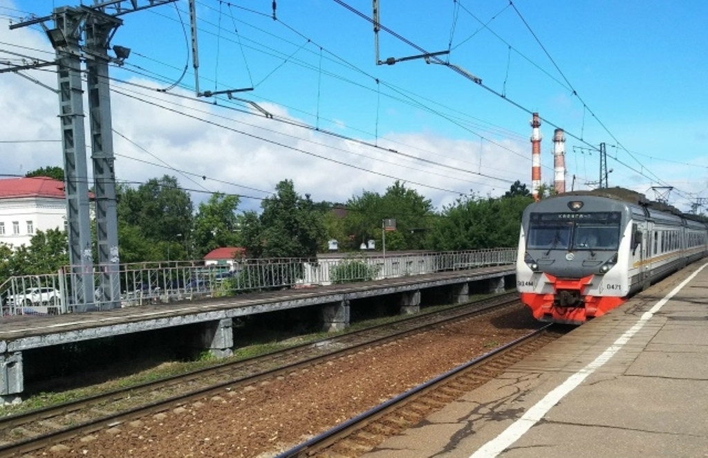 Движение ранее возвращенных пригородных поездов на киевском направлении временно отменено