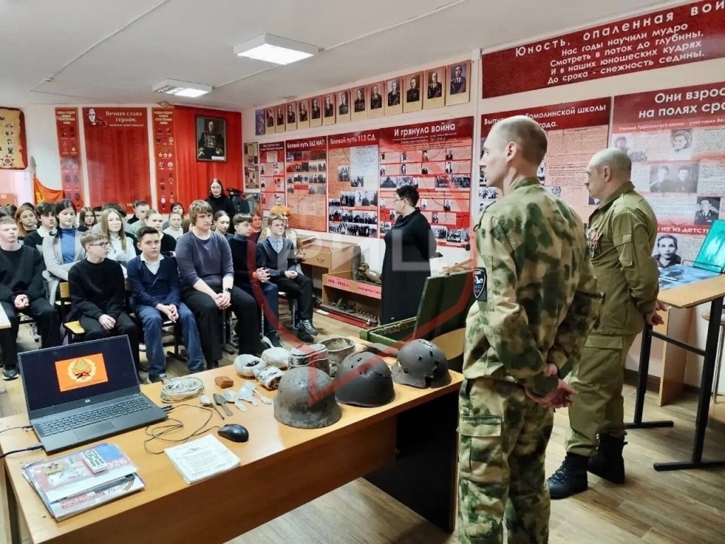Боровский поисковый отряд «Звезда» побывал в гостях у ермолинских школьников