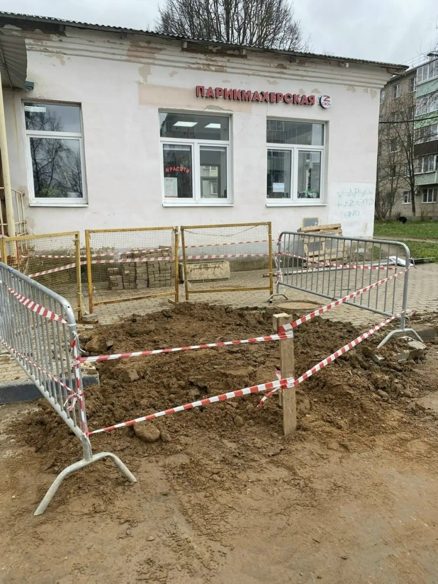 Специалисты боровского участка Водоканала завершили аварийно-восстановительные работы на канализационном коллекторе на улице Лесной в Балабанове