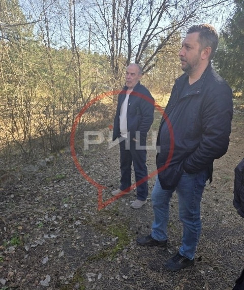 В Боровске начали решать проблему с парковкой у ЦРБ, на нехватку мест давно жалуются жители