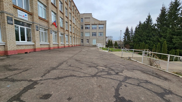 Как депутаты миллионы делили
