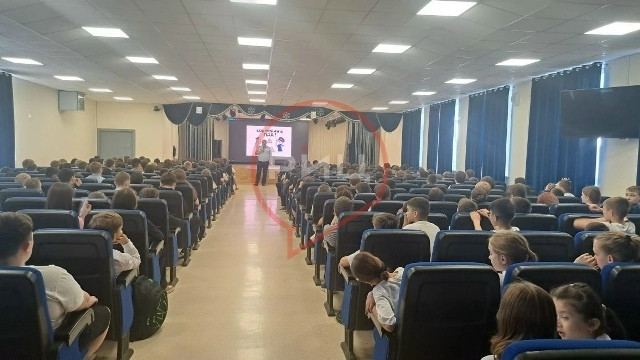 Инспекторы ГАИ ОМВД "Боровский" провели в балабановских и школах райцентра лекции для несовершеннолетних о важности соблюдения правил дорожного движения в период каникул