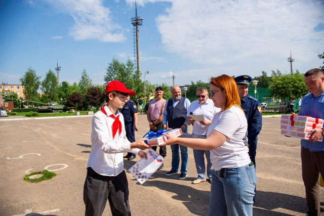 Строем к победе