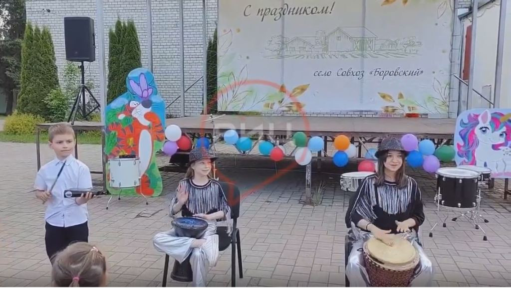 Яркое солнце, звонкий смех и море позитива