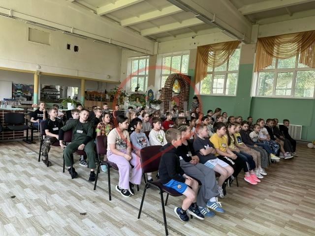 Инспекторы ДПС продолжают профилактическую работу с юными жителями Боровского округа