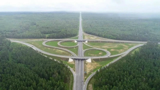 Глава Боровского округа Николай КАЛИНИЧЕВ принял участие в рабочей встрече губернатора области Владислава ШАПШИ с руководством Государственной компании «Российские автомобильные дороги»