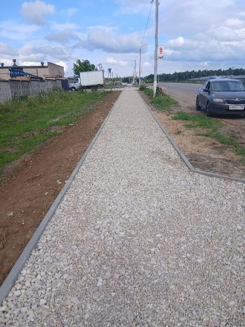 Тротуар в Кривском почти готов