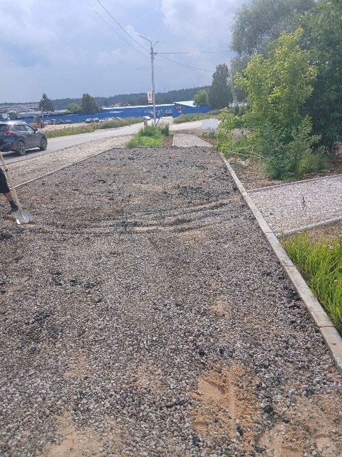 Тротуар в Кривском почти готов
