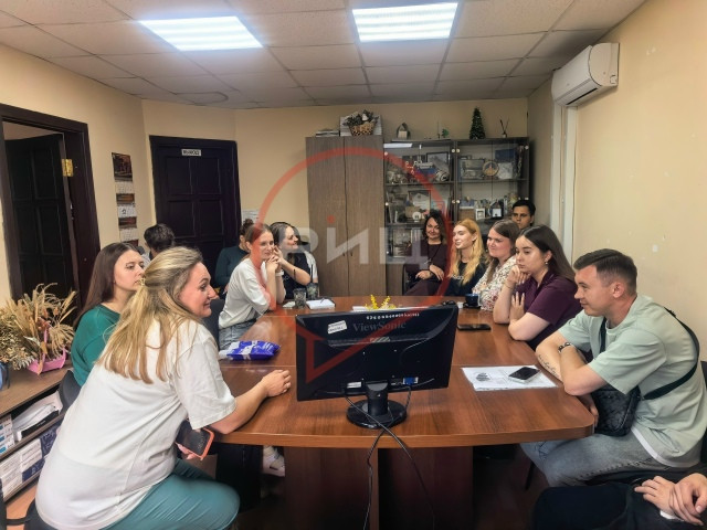 В Боровске состоялась встреча актива юношества с депутатами окружной Думы Светланой ЗАЦАРИННОЙ и Александрой КУЛАГИНОЙ