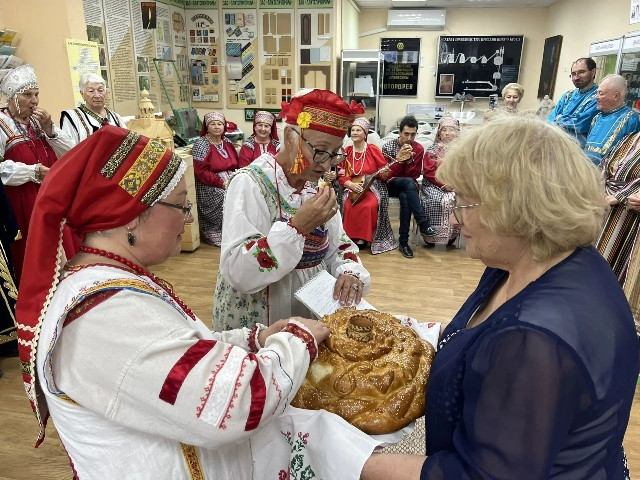 Живая нить традиций