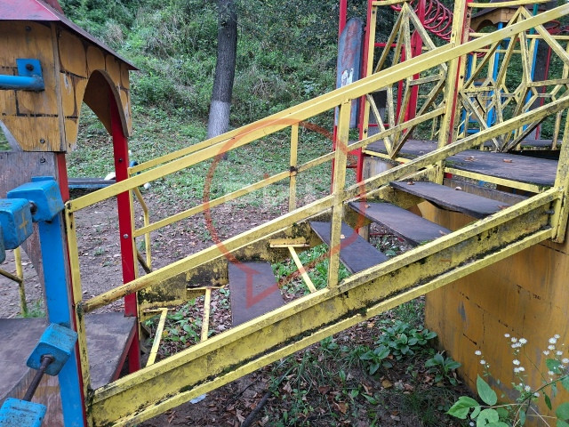 В Боровске отремонтруют детскую площадку в сквере Гагарина