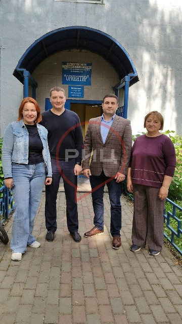 Депутаты Думы Боровского муниципального округа поддержали акцию «Собери ребёнка в школу», которую объявил центр «Гармония»