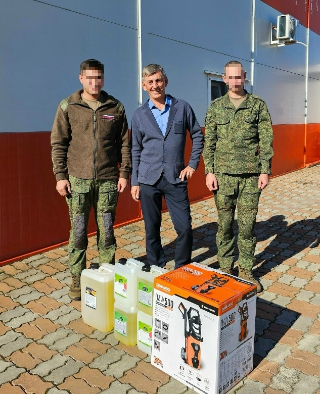Депутат окружной думы Вячеслав ИВАНЮШКО в очередной раз поддержал бойцов СВО