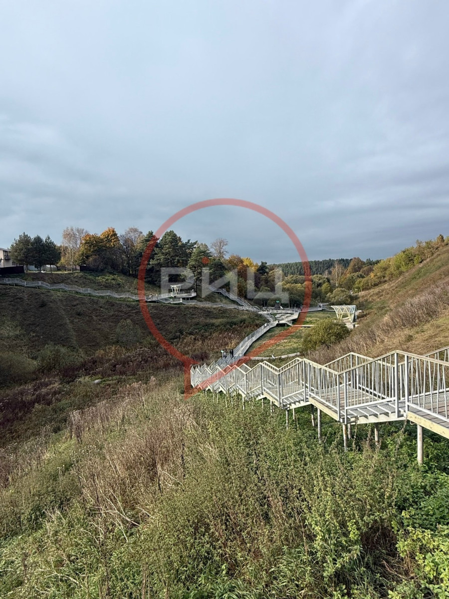 Одни приходят в боровскую «Текижу» погулять, а другие — чтобы сломать