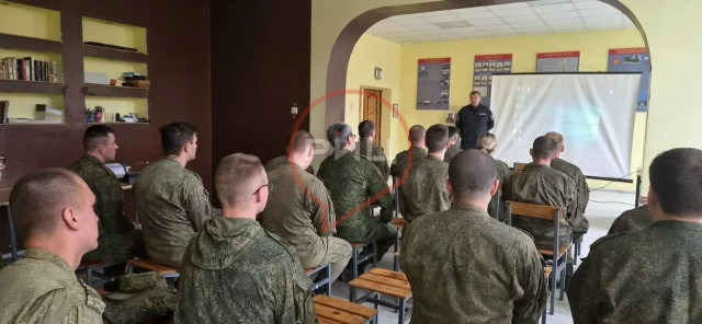 Безопасность на дорогах — это не только свод правил, но и вопрос личной ответственности каждого, кто садится за руль, убеждены сотрудники ГИБДД ОМВД России "Боровский"