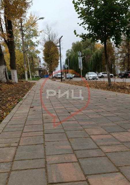 На улице Лесной в Балабанове подрядчик завершил работы по ремонту тротуара