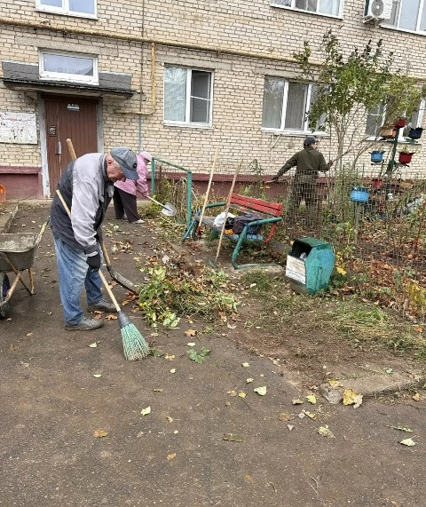Балабановцы с Московской, 5 провели осенний субботник