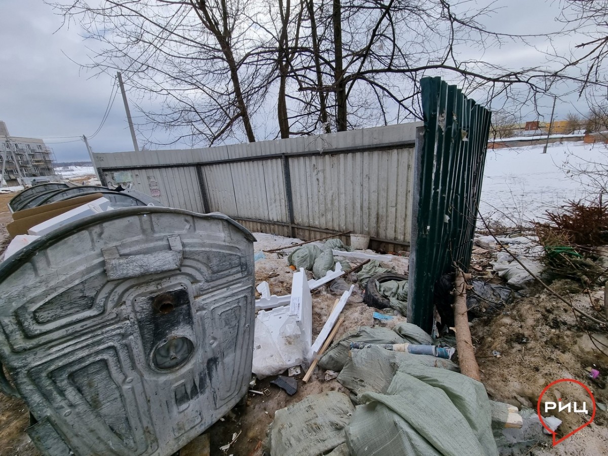 В Боровске появилась новая стихийная свалка