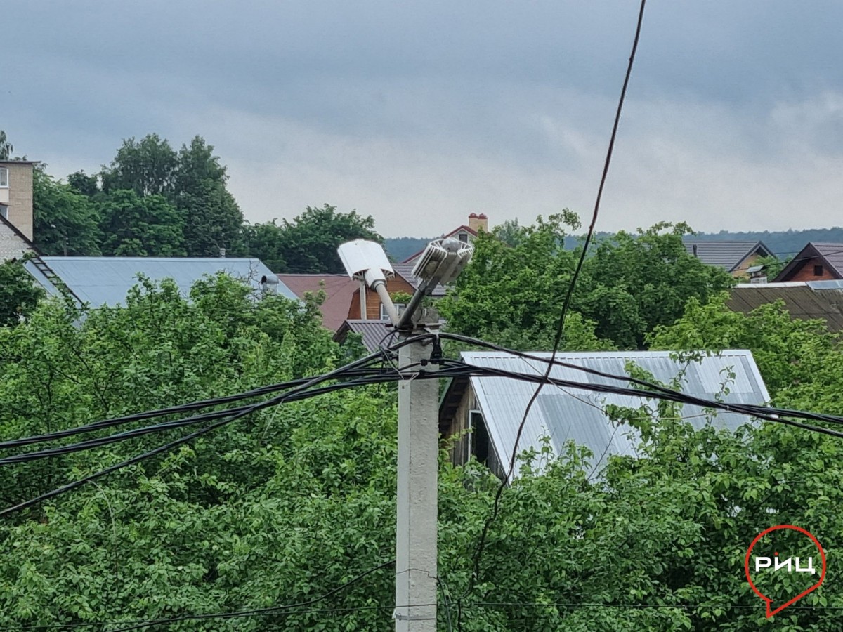 В городе Боровске проводят ремонт сети уличного освещения