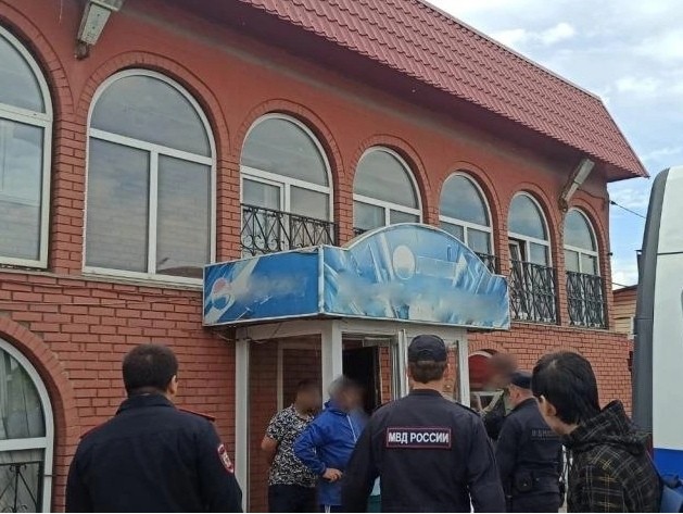 Сотрудники полиции проверили очередной рейд в Боровском районе