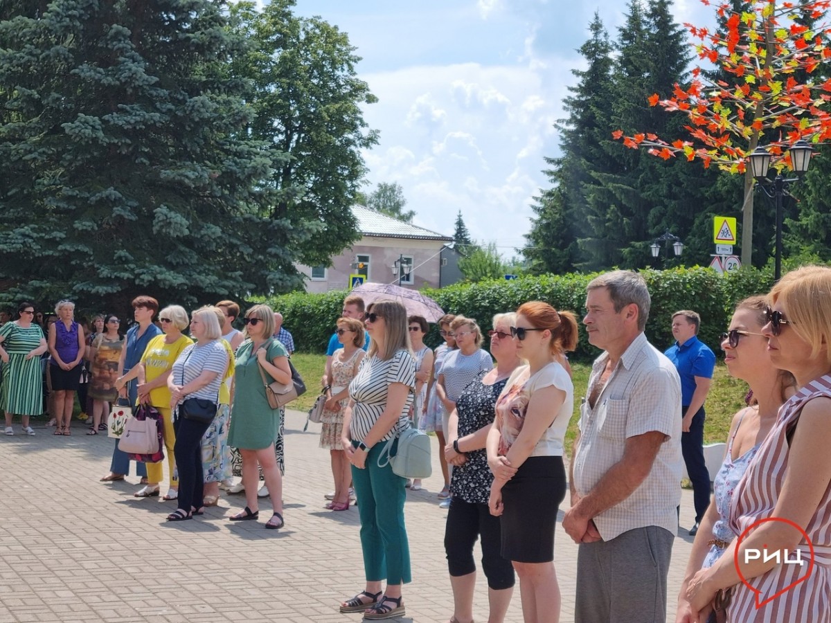 В райцентре состоялся митинг, посвящённый Дню образования Калужской области