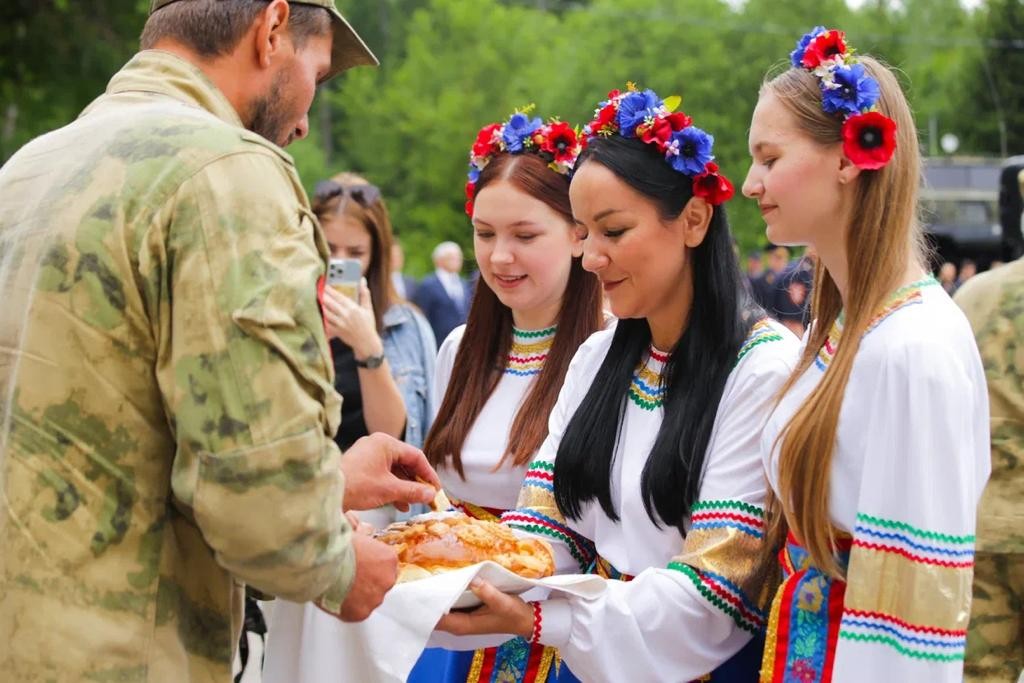 С прибытием в родной город!