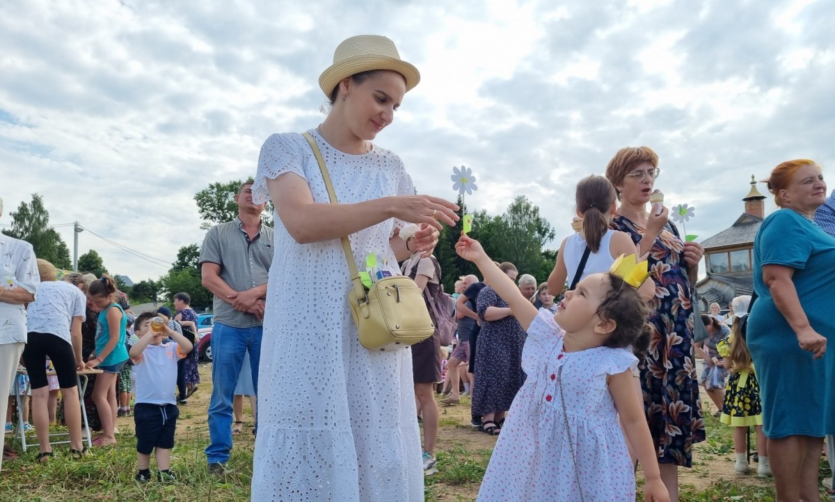 В поселениях Боровского района широко отпраздновали День семьи, любви и верности